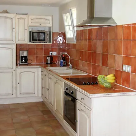Holiday home Tres Belle 2 Avec Piscine *