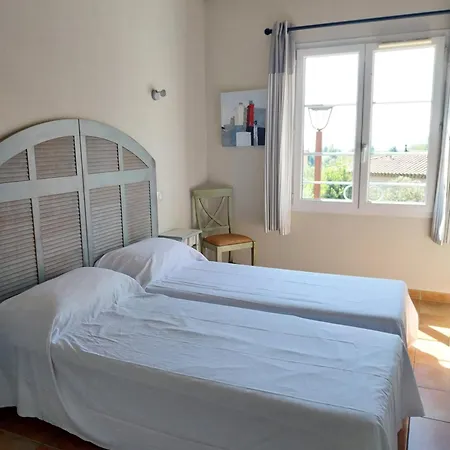 Holiday home Tres Belle 2 Avec Piscine *